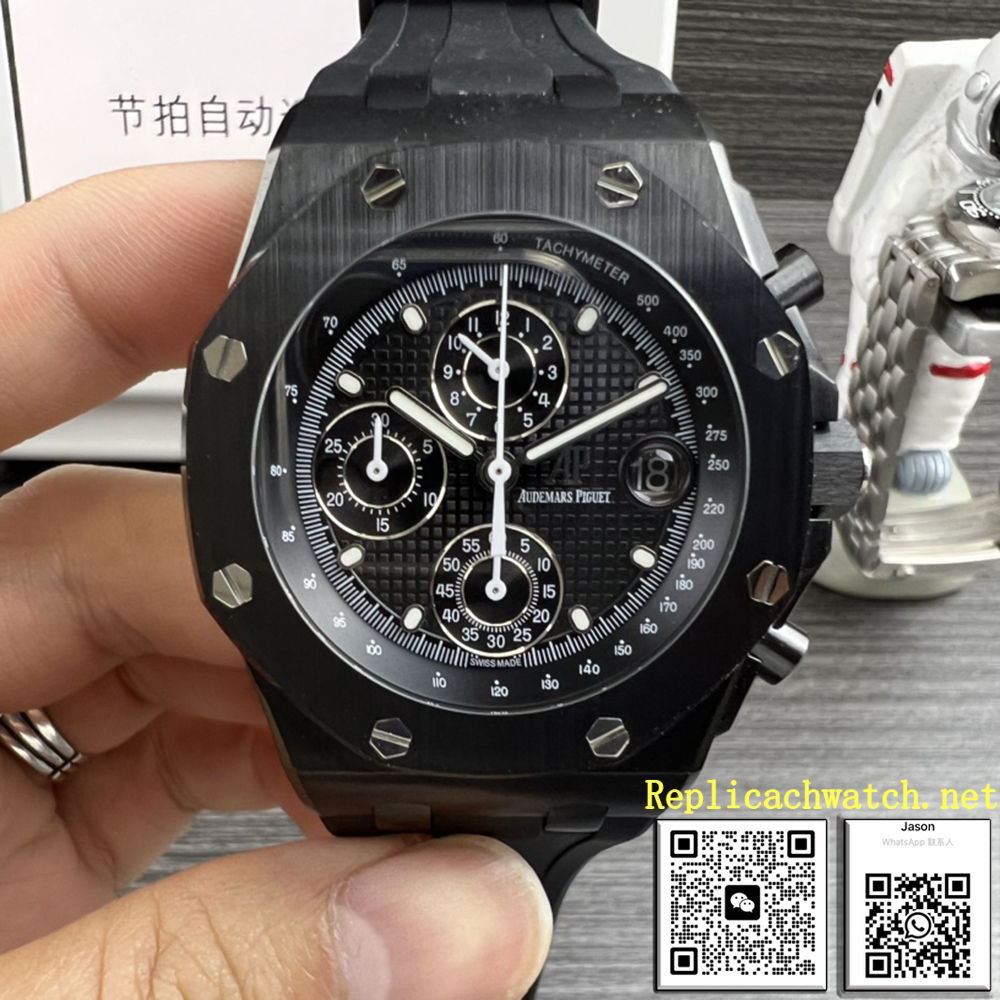 オーデマ・ピゲ ロイヤルオーク オフショア ブラックセラミック ビースト クロノグラフ